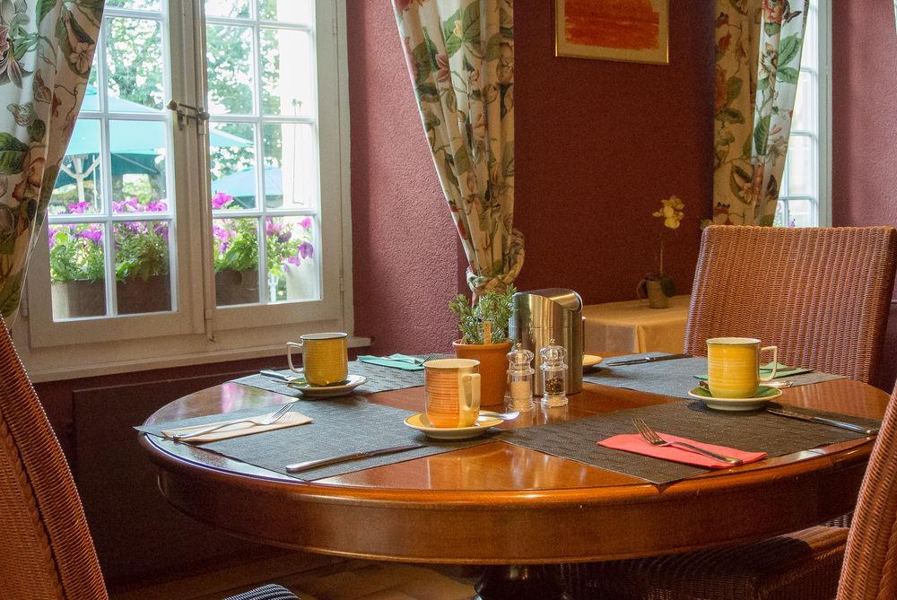 Hostellerie Les Chevreuils Lausanne Bagian luar foto