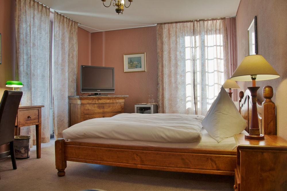 Hostellerie Les Chevreuils Lausanne Bagian luar foto