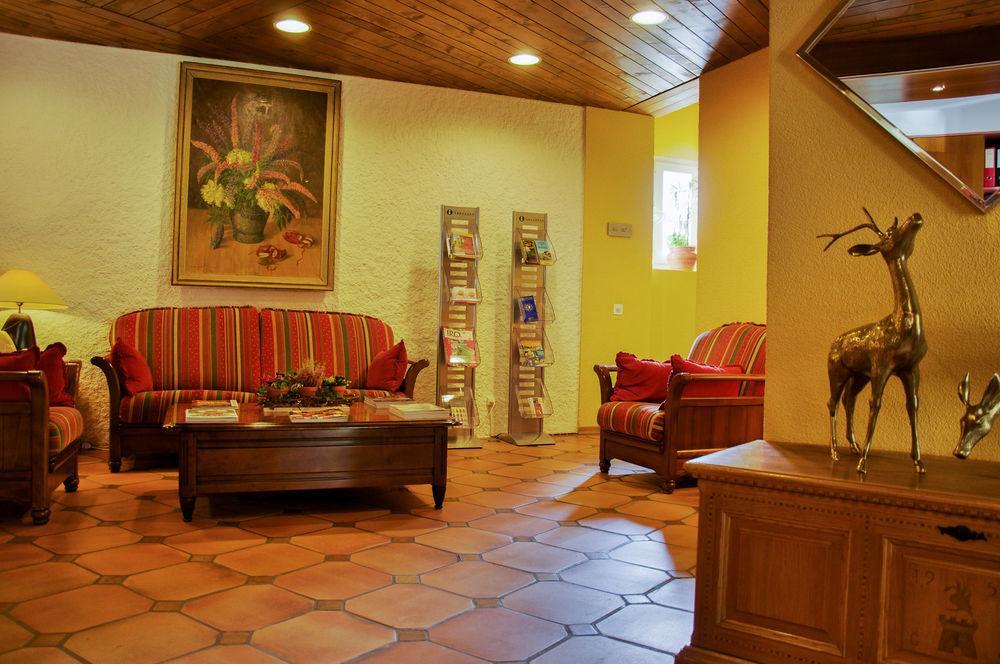 Hostellerie Les Chevreuils Lausanne Bagian luar foto