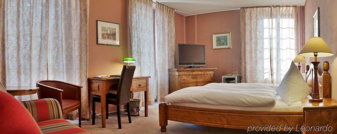 Hostellerie Les Chevreuils Lausanne Ruang foto