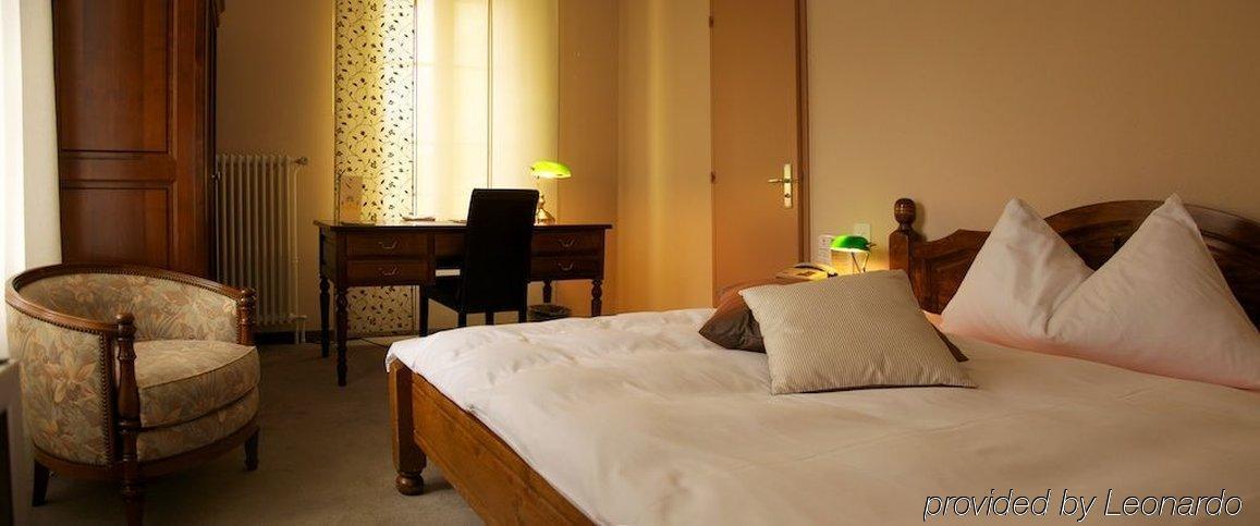Hostellerie Les Chevreuils Lausanne Ruang foto
